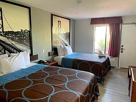 Queen Room with Two Queen Beds - Non-Smoking