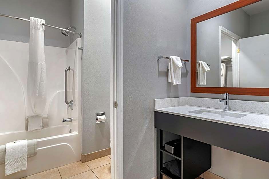 Quality Inn & Suites Demopolis