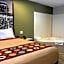 Super 8 by Wyndham Frankfort IN