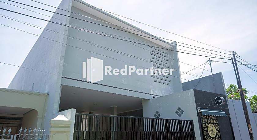 Athena House Syariah Near The Park Mall Solo Baru Mitra RedDoorz