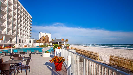 Holiday Inn Express & Suites Panama City Beach - Beachfront, an IHG Hotel