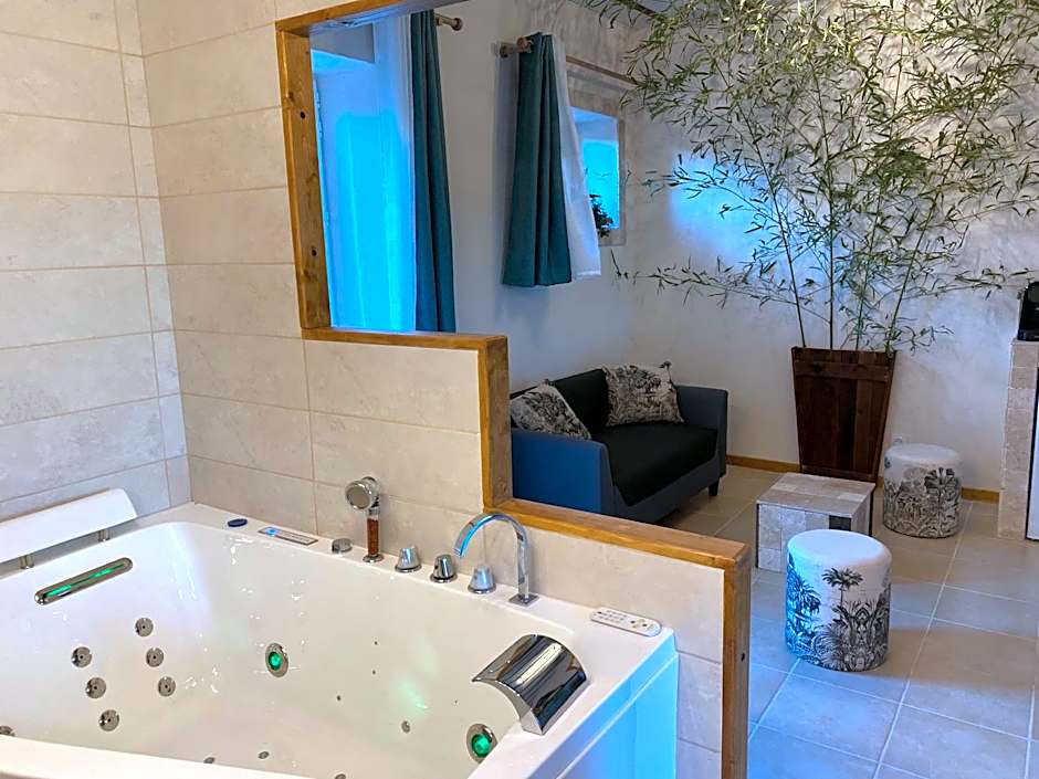 L'Anagramme, chambres, table d'hôtes et gîte pour adultes, naturistes ou non !