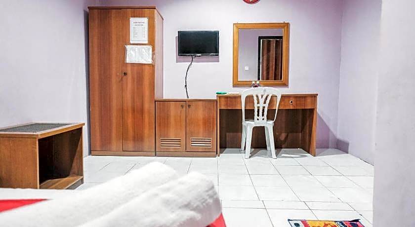 RedDoorz near Nagoya Hill Mall Batam 5