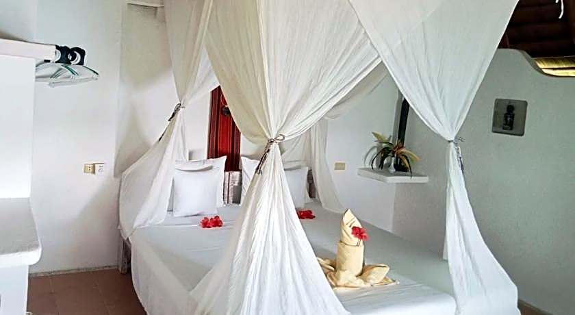 Al Faro Cosmio Hotel