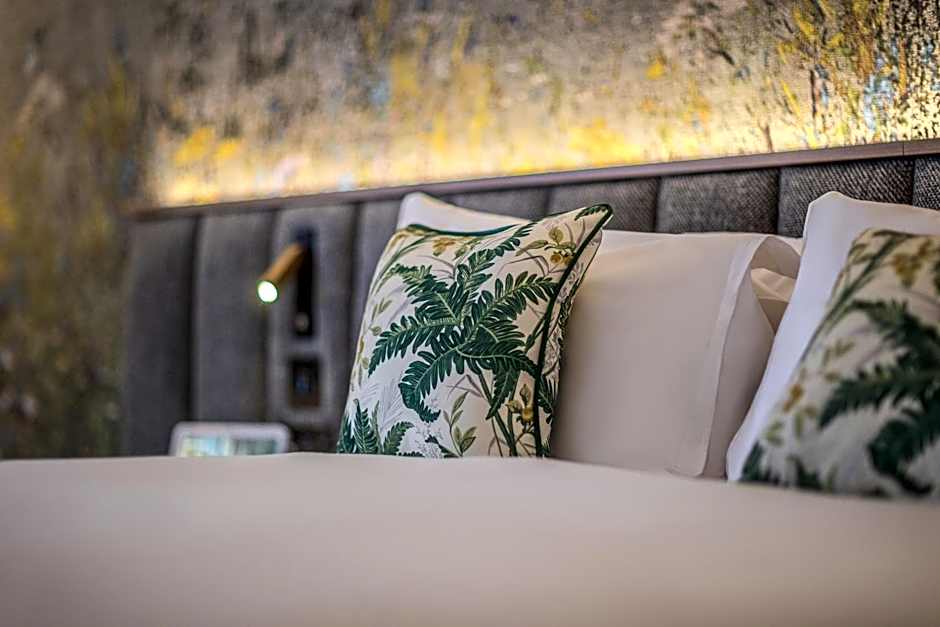 The Runnymede-On-Thames