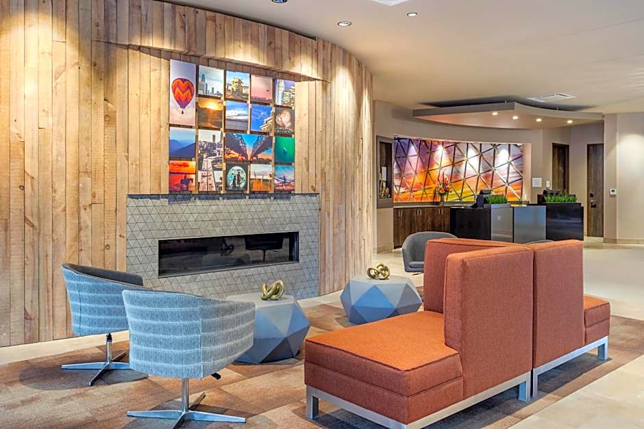 Cambria Hotel Omaha Downtown