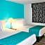 Howard Johnson Suites by Wyndham San Diego Chula Vista/BayFt