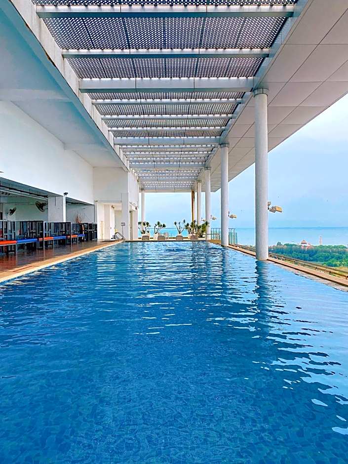 Straits Suite by C Homestay Malacca