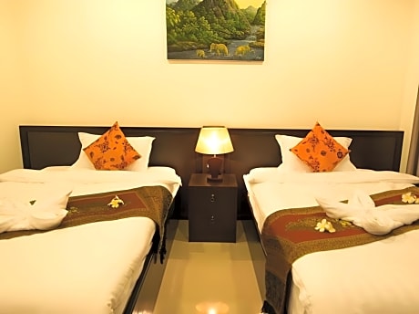 Superior Twin Room with City View