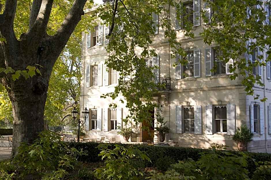 Hotel Château Des Alpilles
