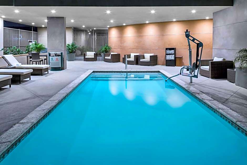 Hampton Inn By Hilton & Suites Los Angeles/Hollywood, CA