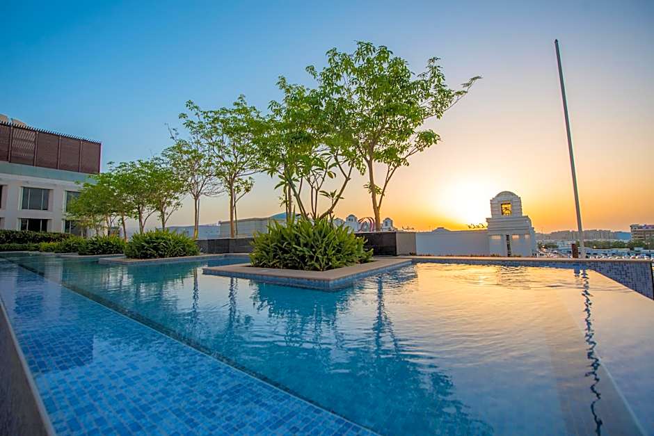 Grand Millennium Muscat connected to Muscat Grand Mall