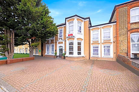 Arinza Hotel, London Ilford