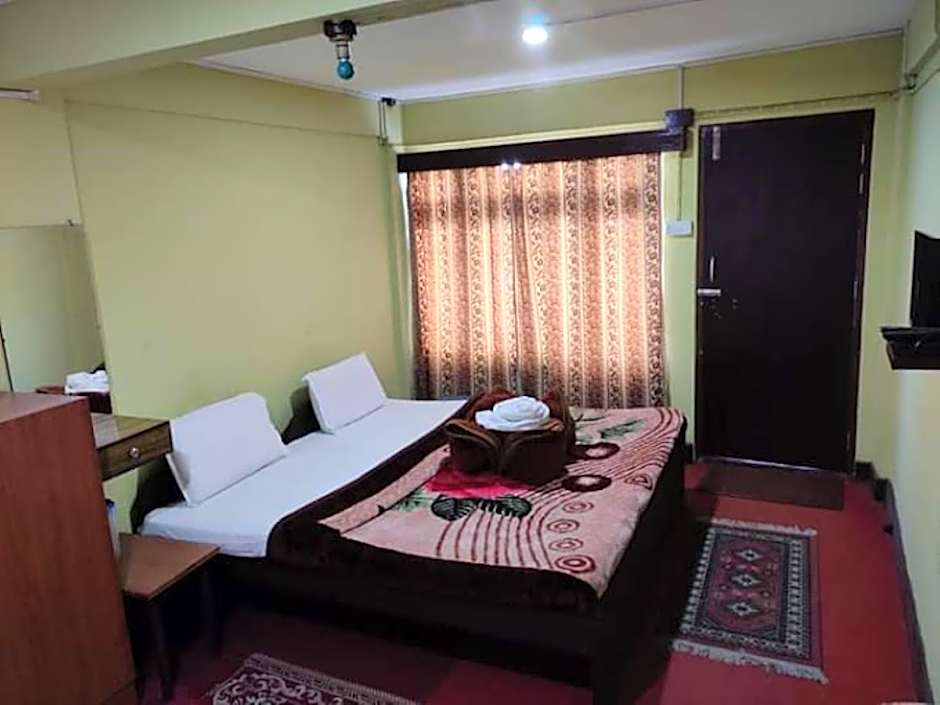 Gulzar Palace – Srinagar, PA