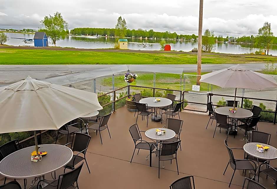 Coast International Inn
