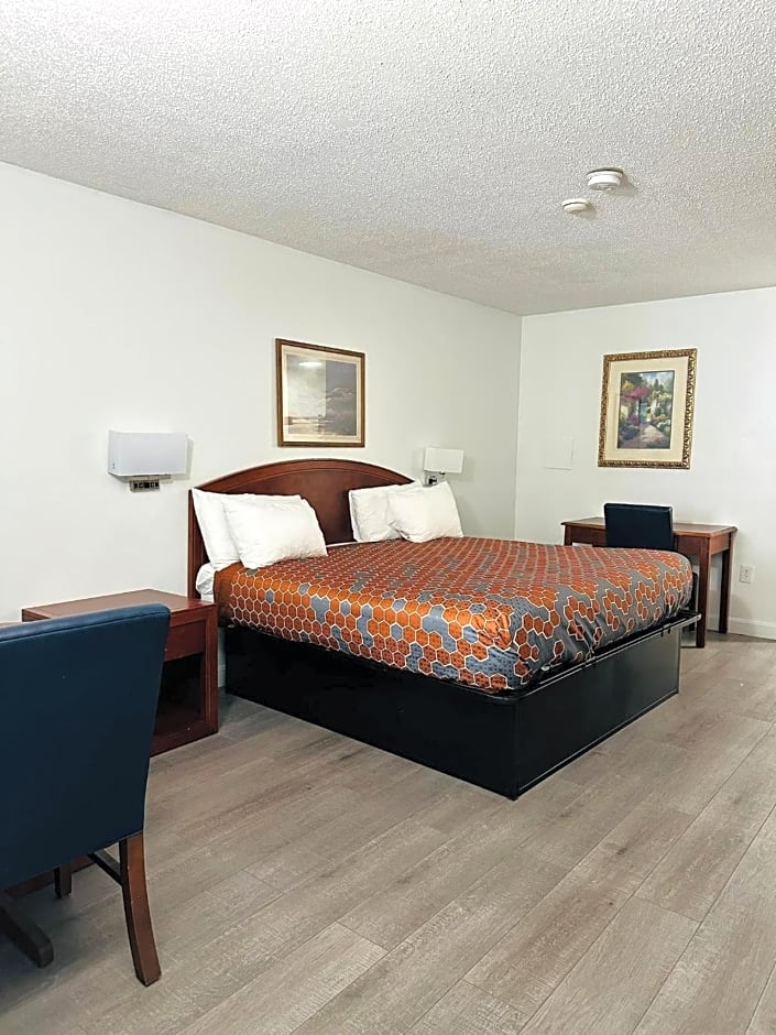 Hampton Motor Inn