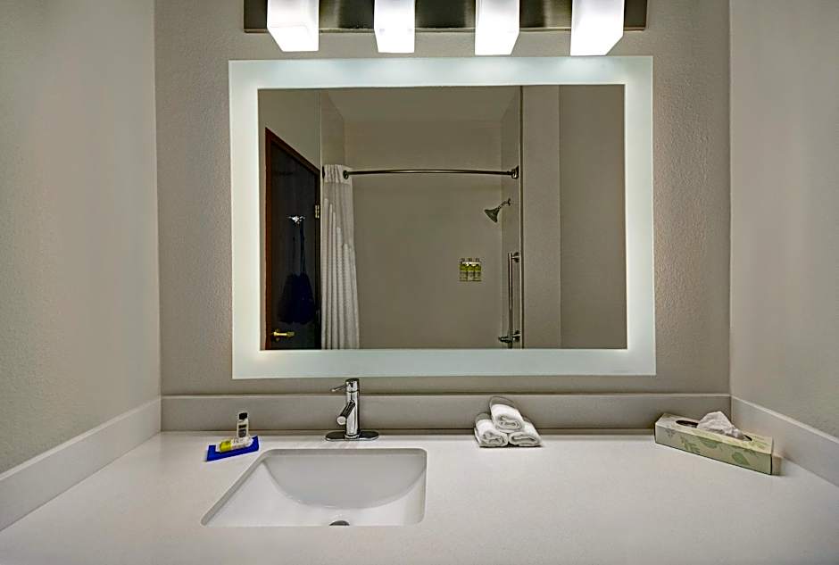 Holiday Inn Express Marshall By IHG