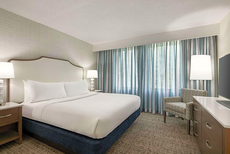 Embassy Suites by Hilton Philadelphia Valley Forge