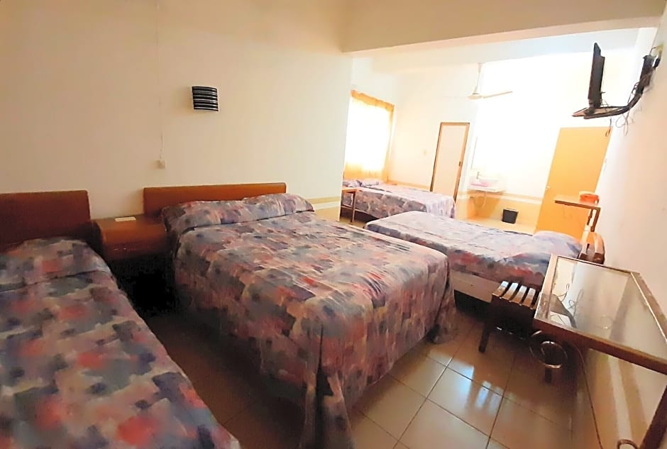 Hotel Morales Inn