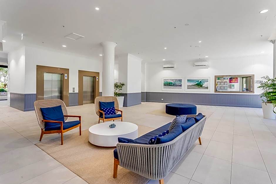 The Meriton Apartments on Main Beach