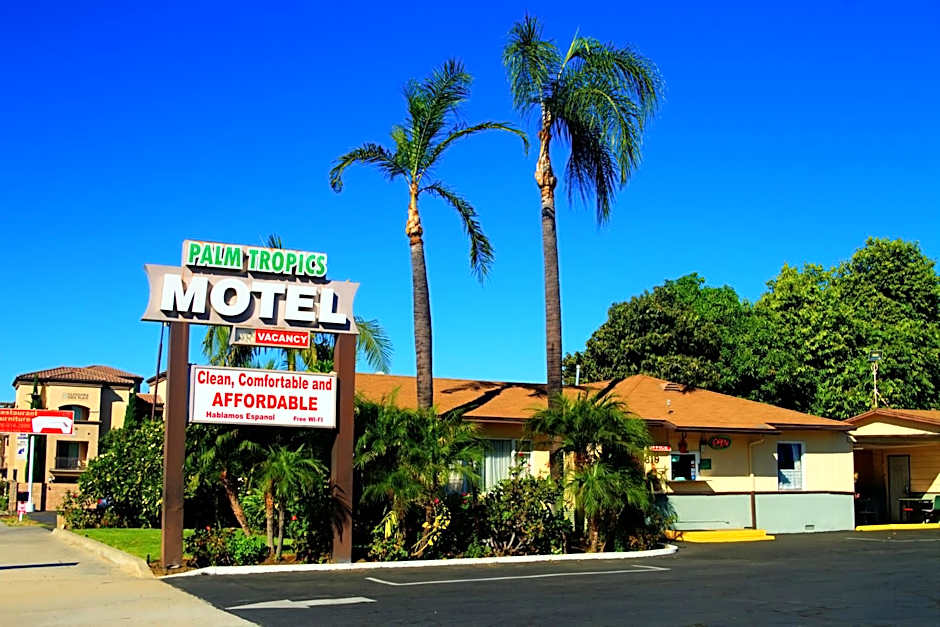 Photo 1 of 34 of Palm Tropics Motel