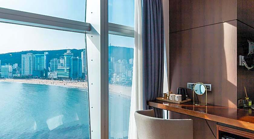 H Avenue Gwanganri Beach