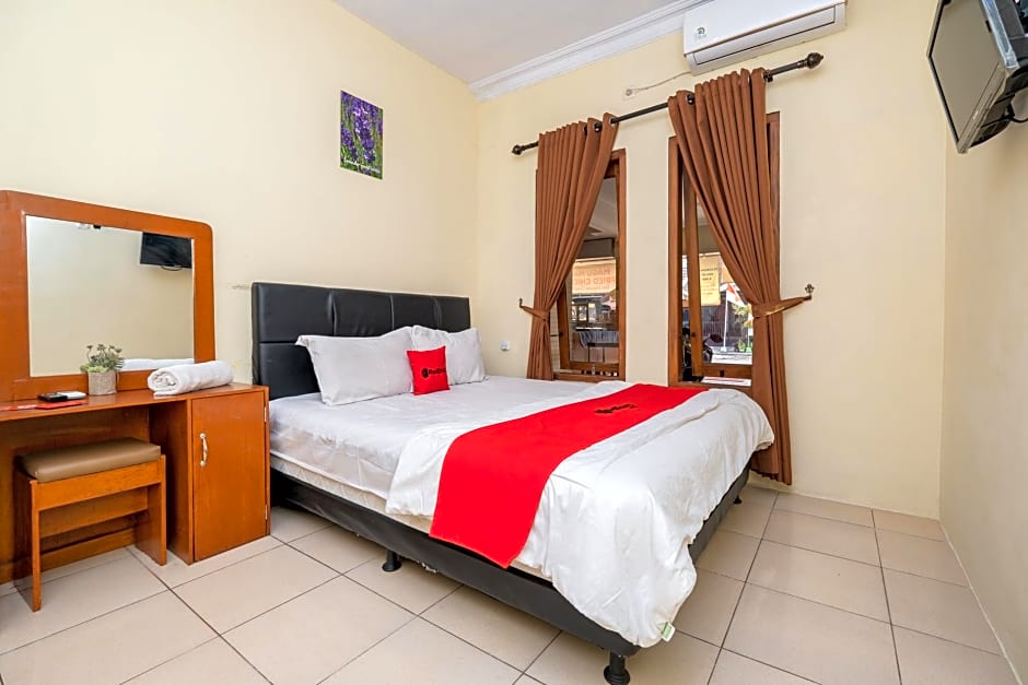 RedDoorz Syariah @ Danau Maninjau Sawojajar