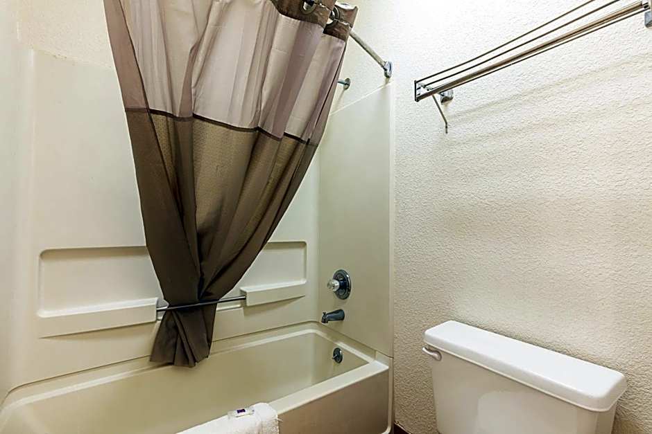 Motel 6-Covington, TN