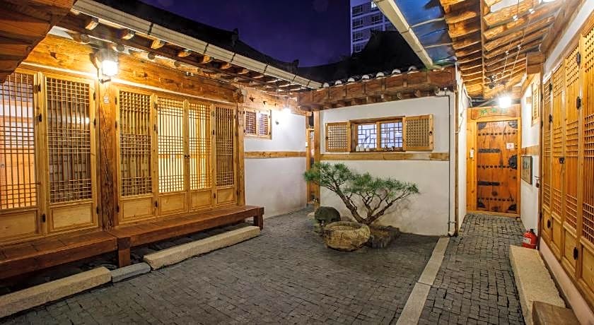 Gaeunchae Hanok Guesthouse Jeonju