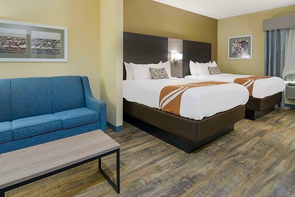 Quality Inn & Suites Roanoke - Fort Worth North