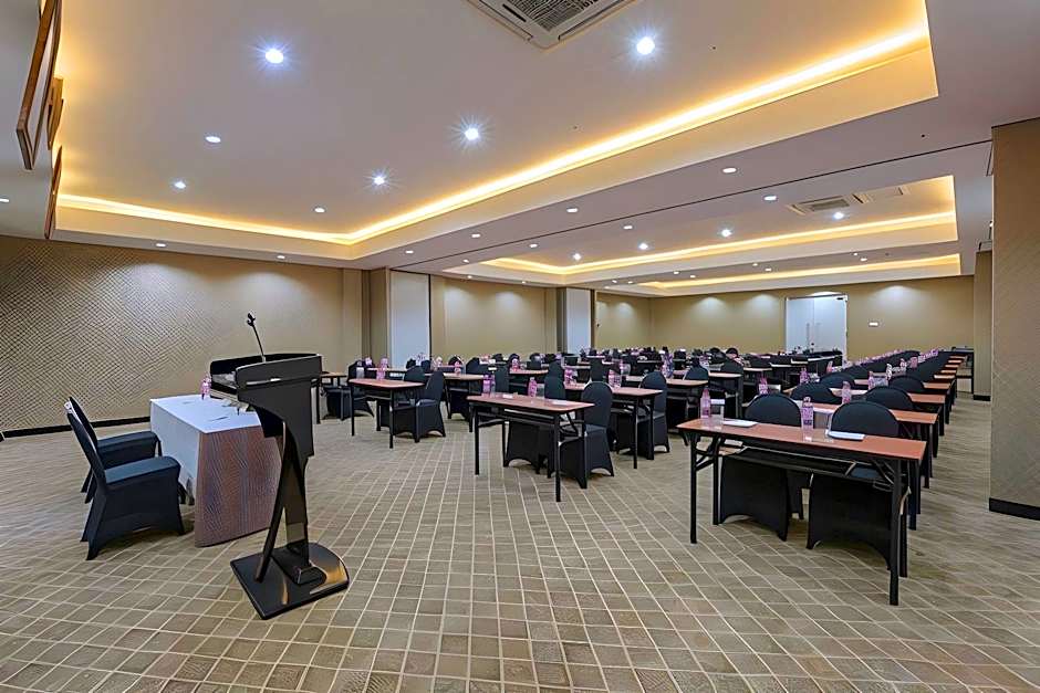 Royal Regantris Cendana