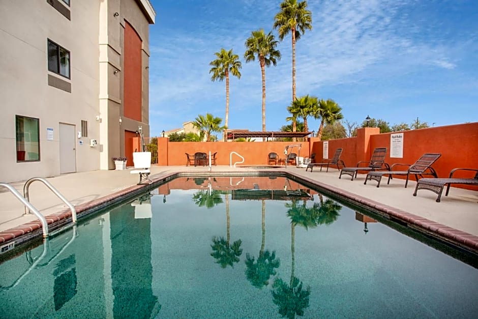 Holiday Inn Express & Suites Tucson North  Marana By IHG