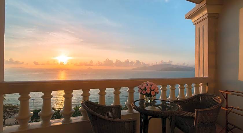 Sunrise Nha Trang Beach Hotel & Spa