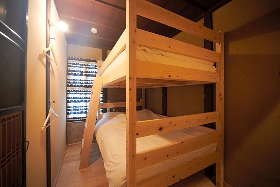 "Sasayama Jyokamachi Guest House KURIYA Semi Double Bunk Bed Cabin for 2-4 Pax - Vacation STAY 91845 "