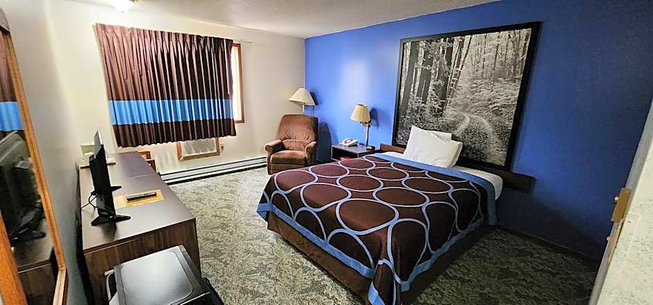 Hotel Iron Mountain Inn & Suites