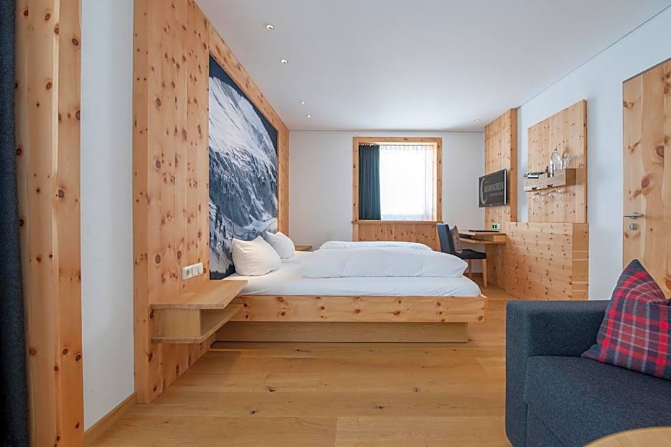 Mondschein Hotel & Chalet Ski-In Ski-Out Luxus am Arlberg