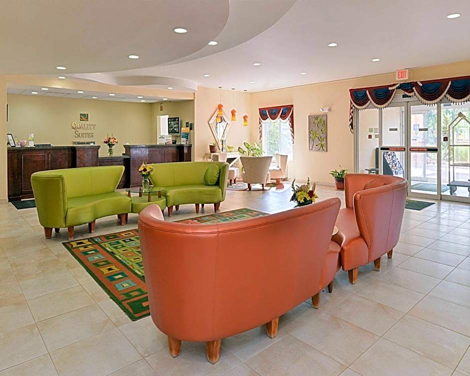 Quality Suites Stratford