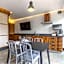 L102 New studio apt 1Bdrm 1bath AC Rooftop
