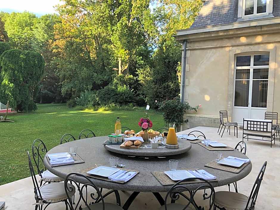 Le Château d'Hermonville B&B / Chambres d'hôtes