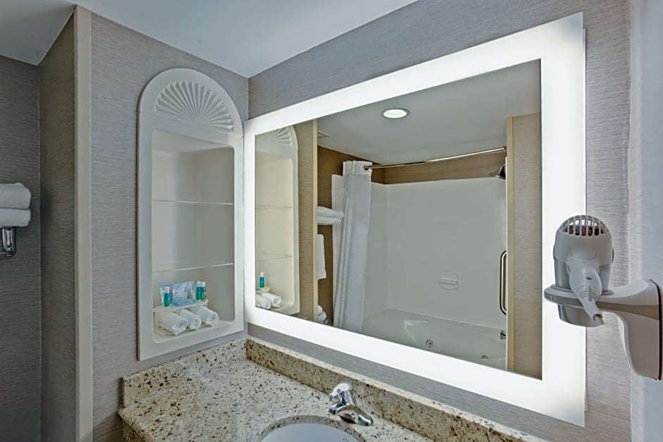 Holiday Inn Express Hotel & Suites Bethlehem By IHG