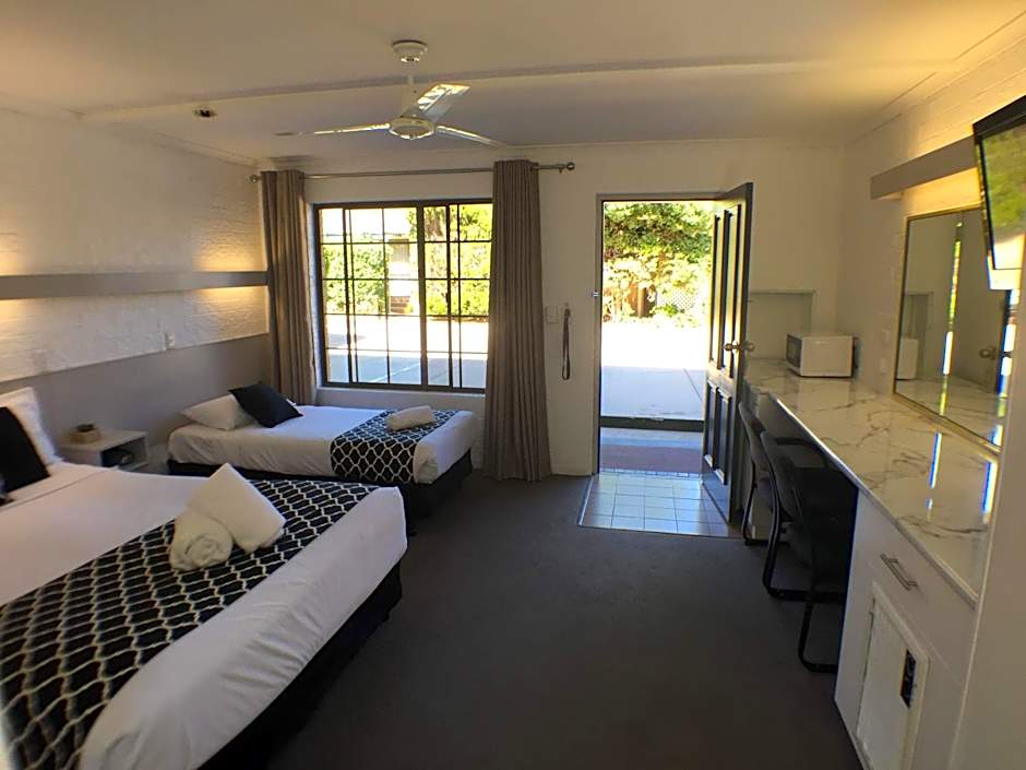 Jacaranda Place Motor Inn
