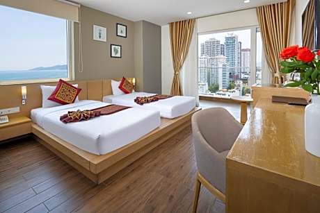 Double Room with Balcony and Sea View