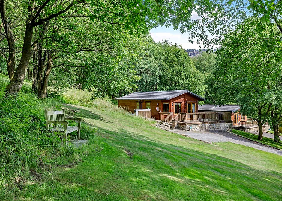 Charlesworth Lodges
