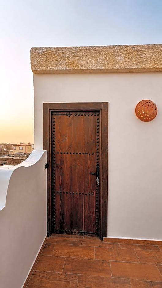 Thayri Hostel - Sea View