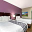 La Quinta Inn & Suites by Wyndham New Cumberland Harrisburg