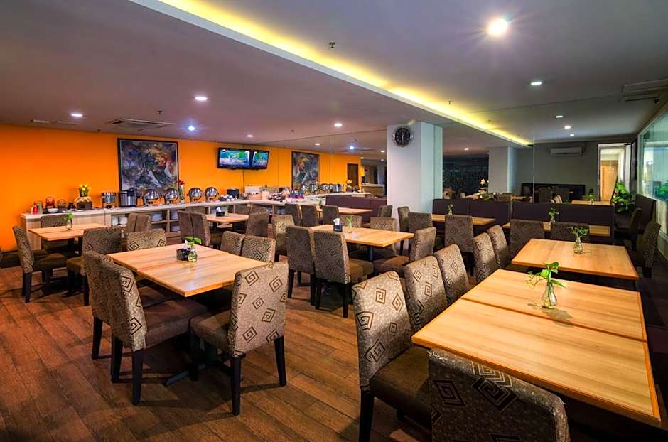 The Square Surabaya Hotel