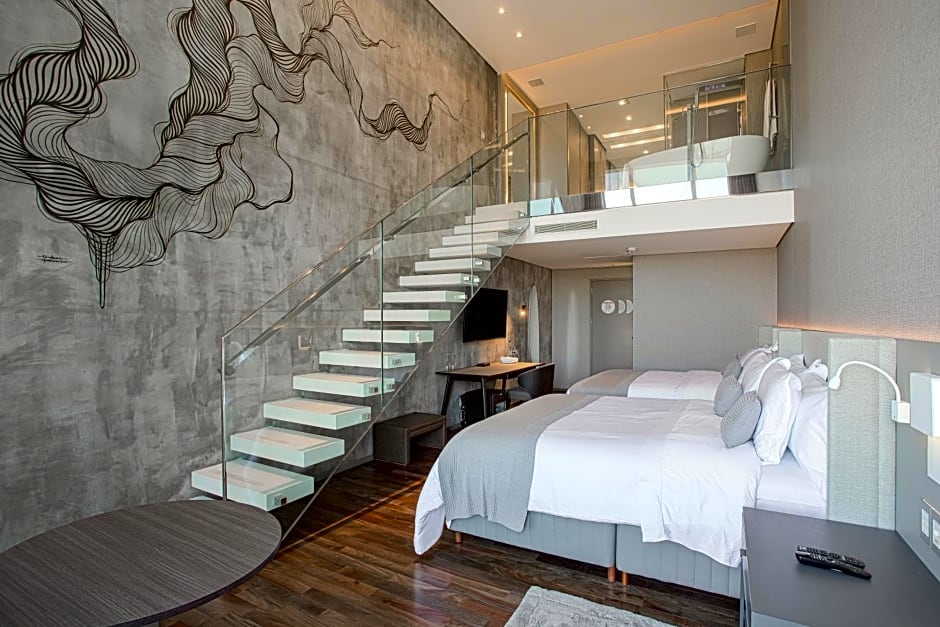 Suryaa Hotel Pinhais, Curio Collection by Hilton