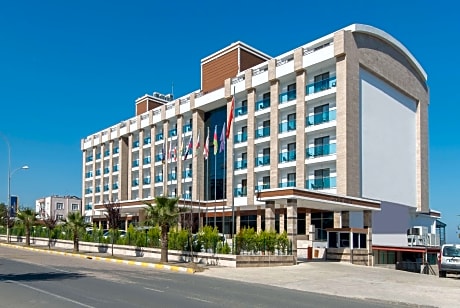 Ramada Resort by Wyndham Unye