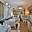 Cresta Jameson Hotel