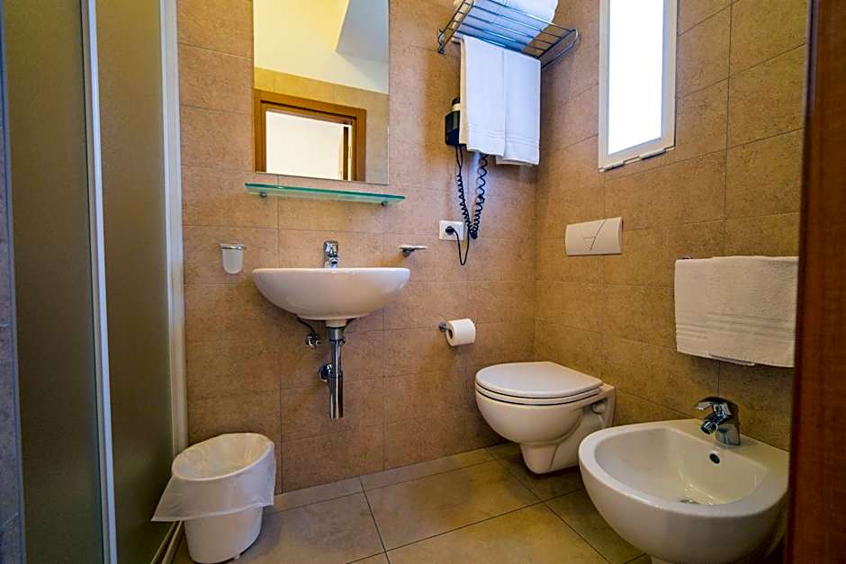 Mediterraneo Hotel & Suites